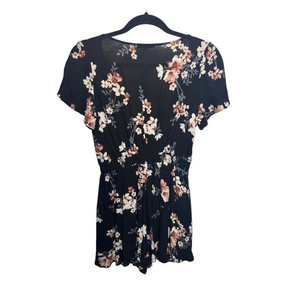 American Eagle Floral Romper - Size Medium - Picture 2 of 2
